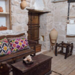 Al-Hisn Room - Heritage Double Room near Taqah Castle Oman